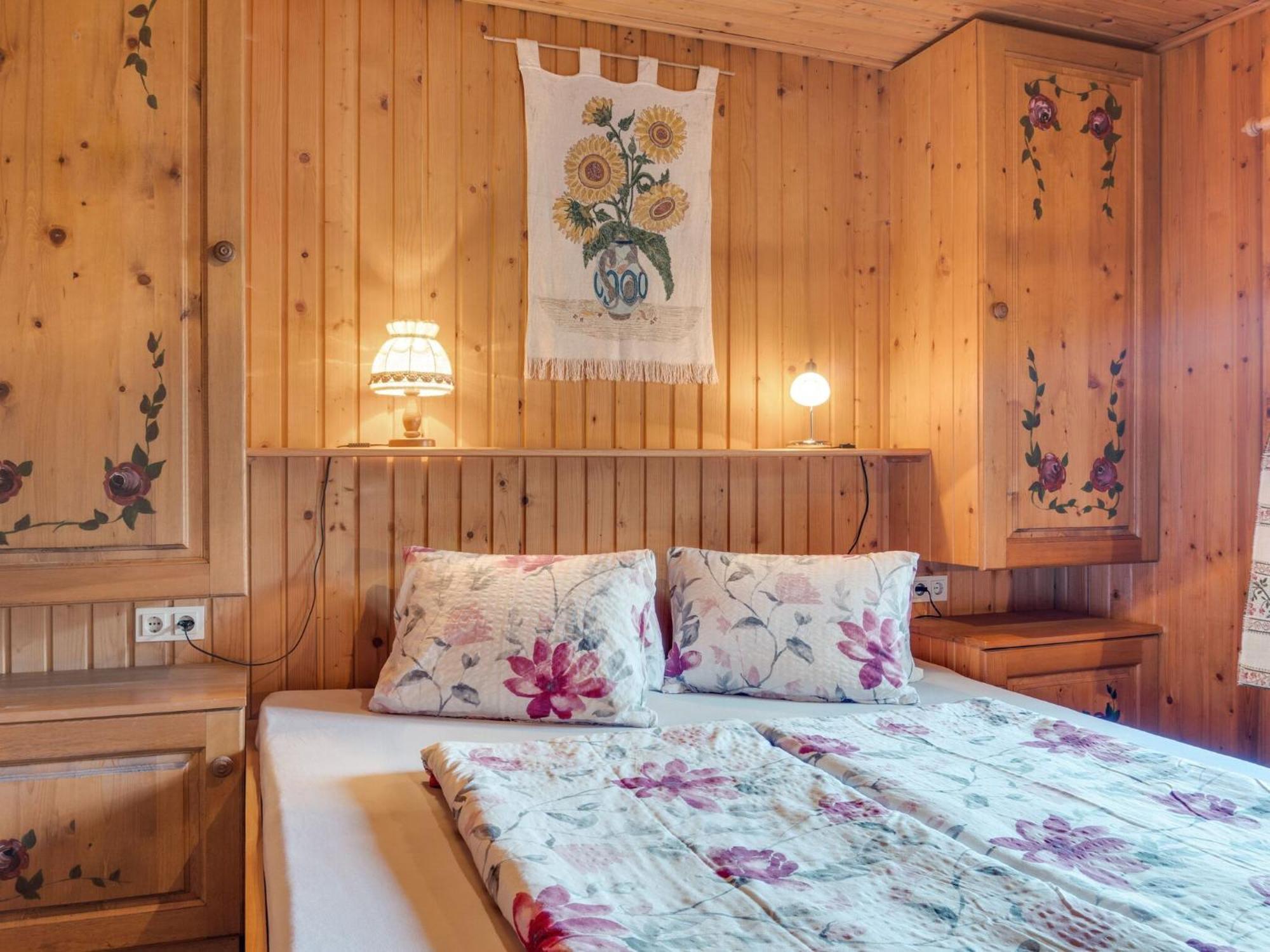 Chalet In Moertschach In Carinthia With Garden ภายนอก รูปภาพ