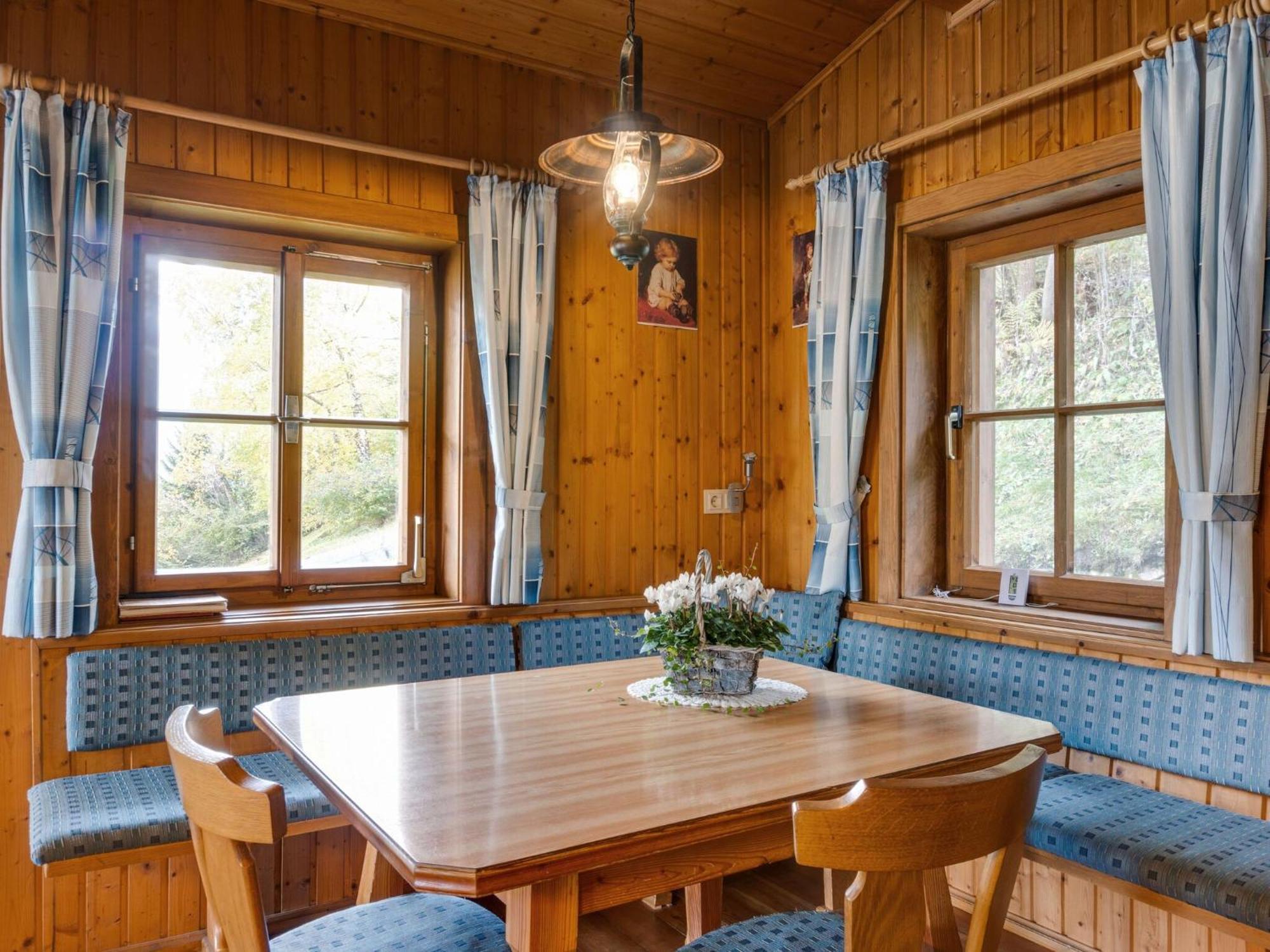 Chalet In Moertschach In Carinthia With Garden ภายนอก รูปภาพ